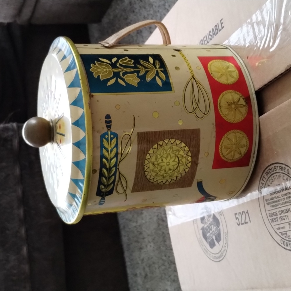Antique Homestead biscuit barrel tin